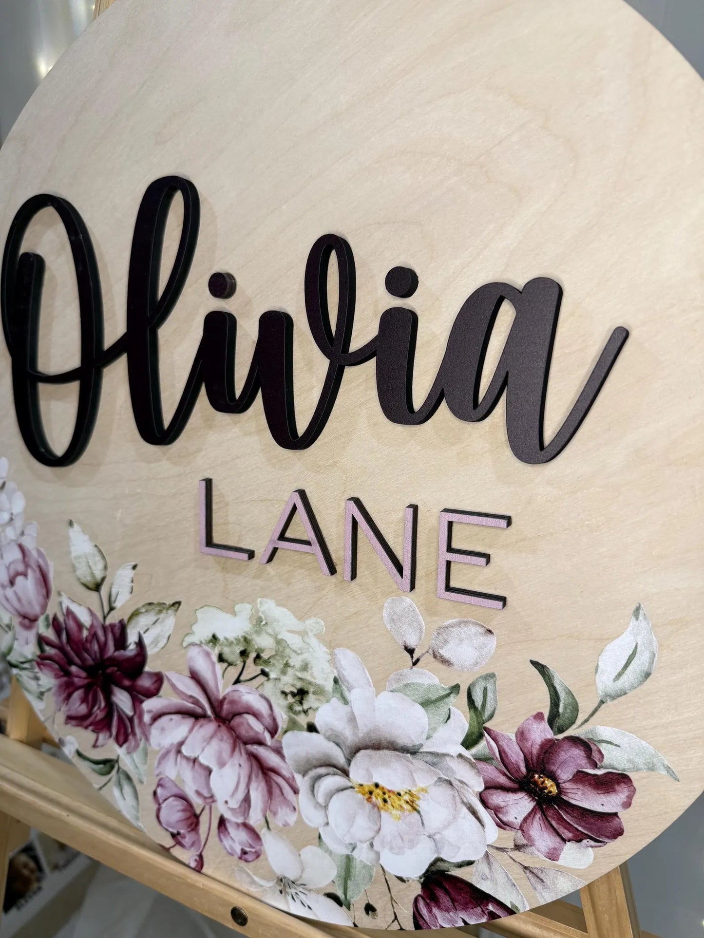 Round 3D Nursery Name Sign Floral Pattern